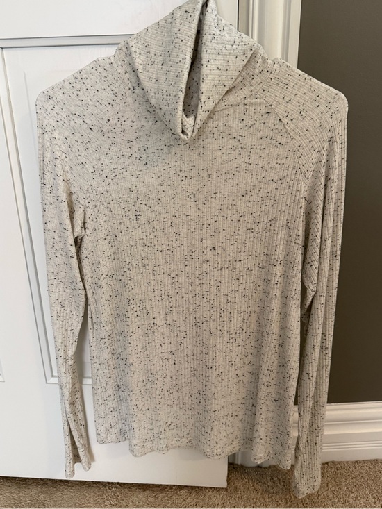 Varley Tops - Varley Turtleneck